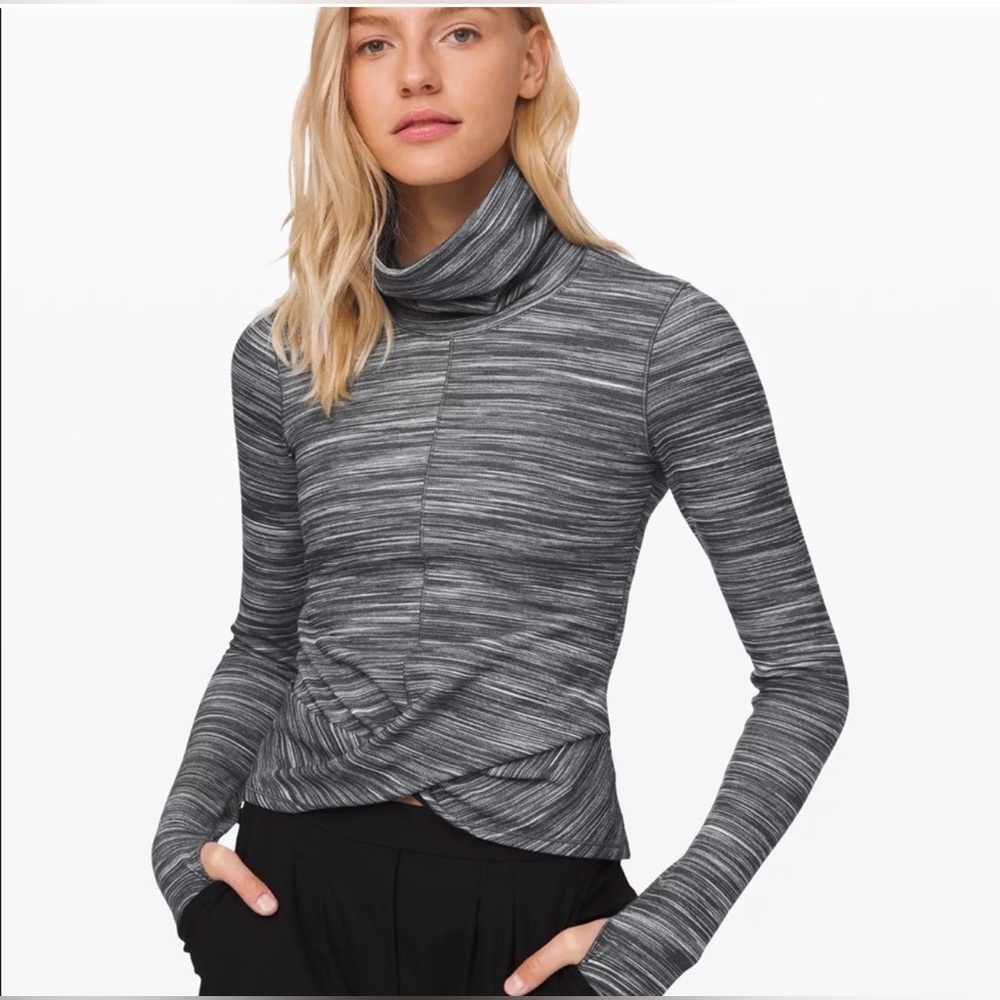Lululemon Melodic Movement Long Sleeve Turtleneck Size 2